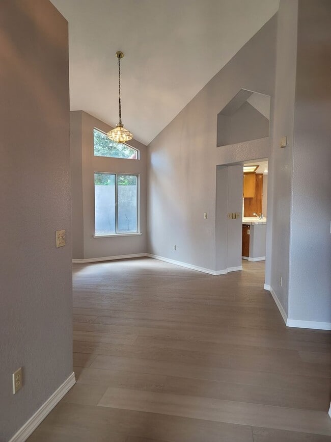 Photo - Oakdale Beauty