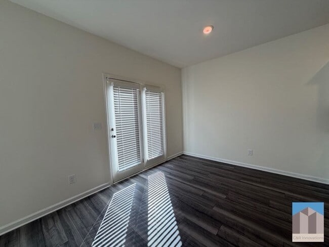 Photo - 3520 Condor Ct SW