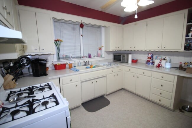 Photo - 10944 S Artesian Ave Unit #1