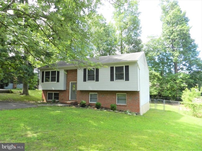 Photo - 7100 Plantation Forest Dr House