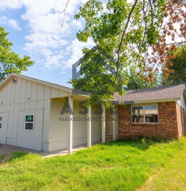 Photo - Tulsa Duplex Unit 6309 S Owasso Ave