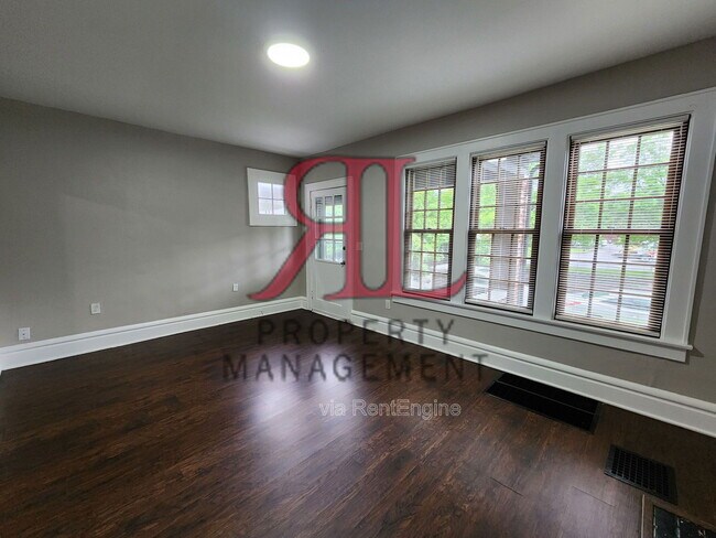 Photo - 644 S Champion Ave