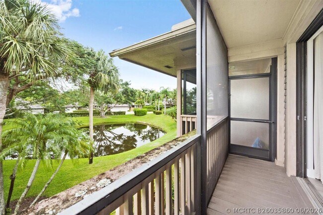 Photo - 11818 Pebblewood Dr Unit D201