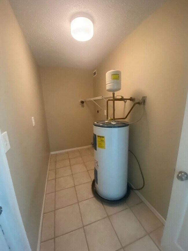 Photo - 2005 Natalie Ct