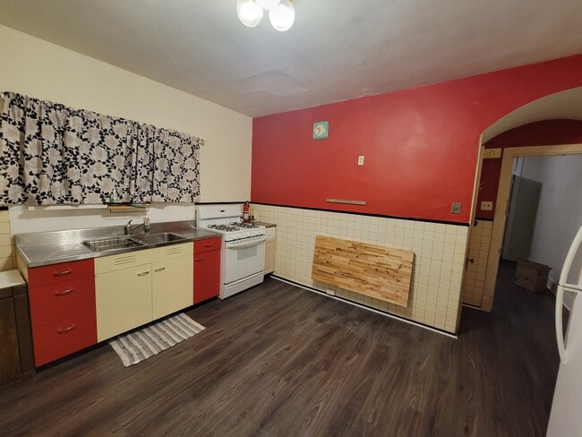 Photo - 3103 Tretow St