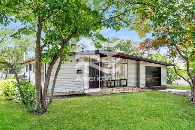 Photo - 830 St Anthony Ln