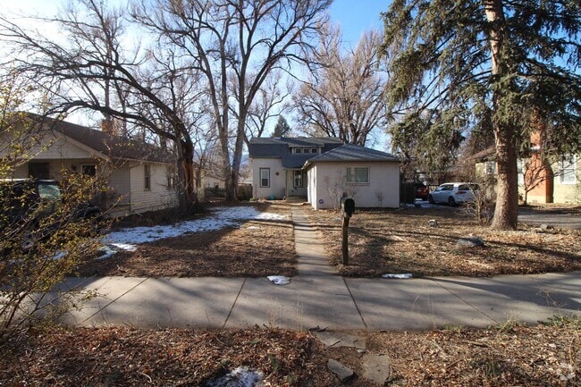 Building Photo - Adorable 3bdrm Downtown Bungalow Rental