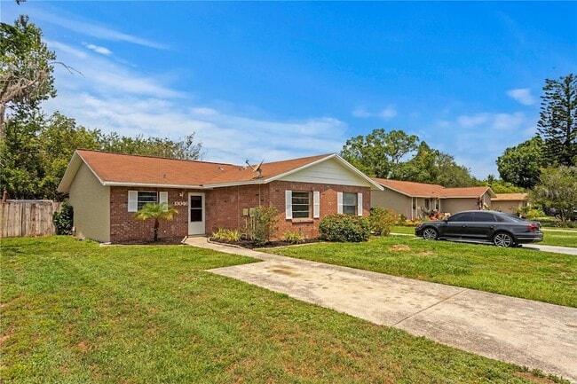 Photo - 13046 Leverington St