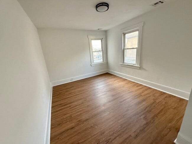 Photo - 30 Walter Hammond Pl Unit #2