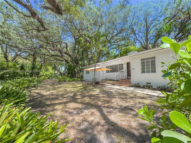 Building Photo - 400 NE 86th St Rental