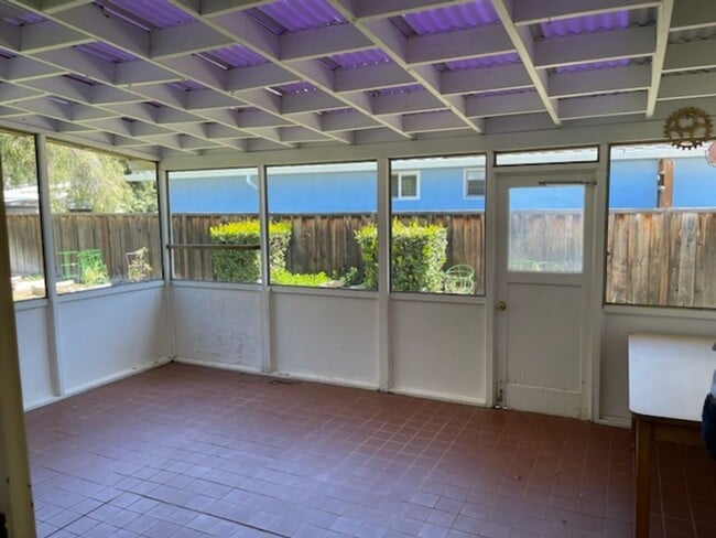 Photo - Lovely 3 Bedroom with spacious yard. Great location!