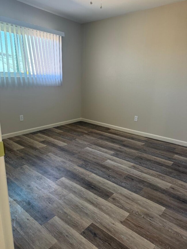 Photo - 1262 Granger St