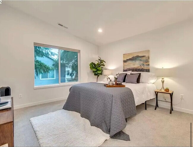 Photo - 5912 NE 56th Cir