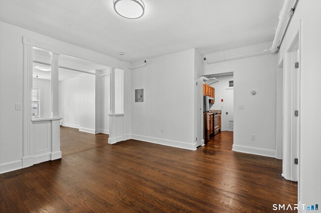 Photo - 187 Bank St Unit 302