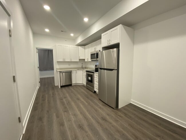 Building Photo - 4936 W Thompson St Unit 2