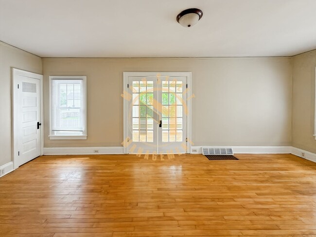 Photo - 210 Bay St Unidad Upper