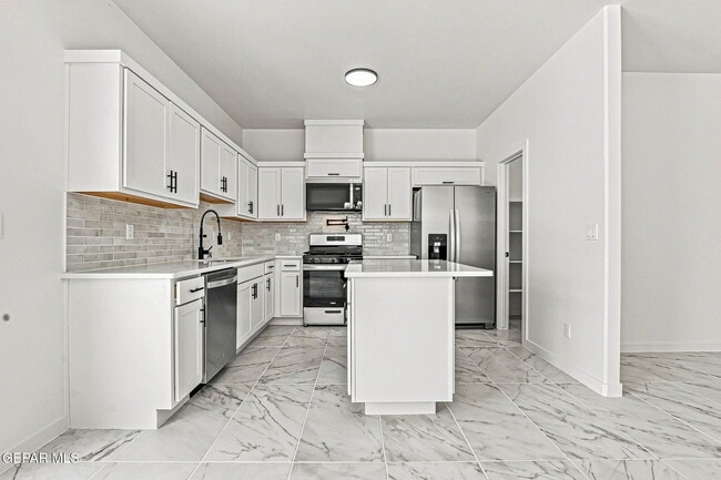 13909 Paseo Perlas Dr