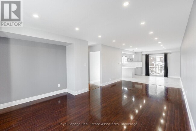 Photo - 91 Bruce Beer Dr