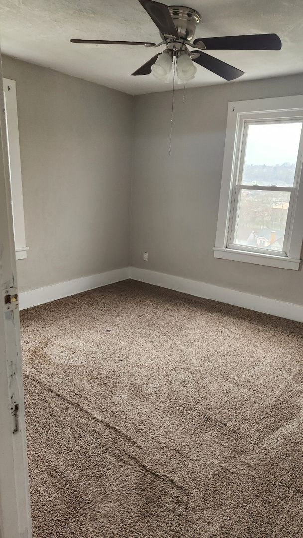 Photo - Home for Rent in Jeannette, PA-3 bed/1 bath