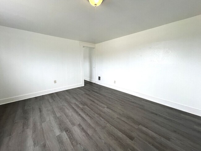 Photo - 93677 Unidad C