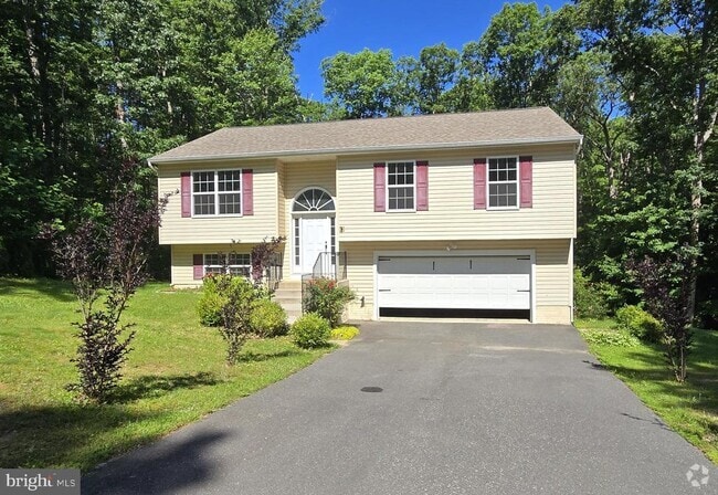 Building Photo - 12905 Bivouac Ct Rental