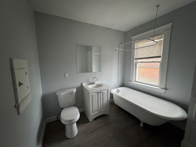 Photo - 19901 Naumann Ave