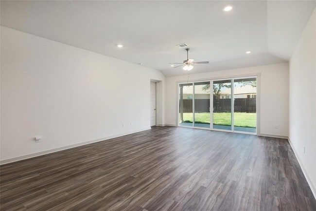 Photo - 1917 Centerline Ln