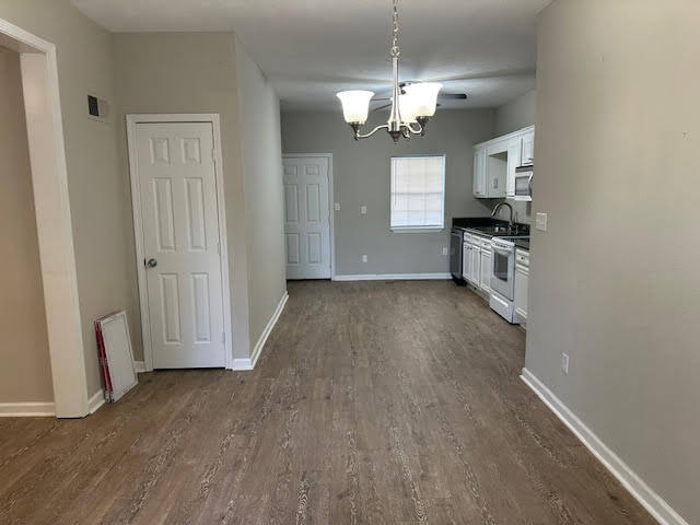 Photo - 2765 Carl Stuart St