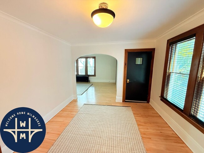 Photo - 2333 N Cramer St Unit Upper
