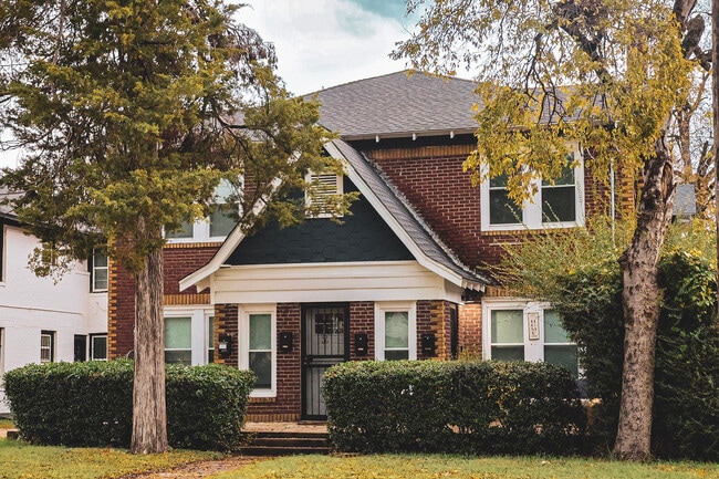 Building Photo - 4114 Junius St Unit B