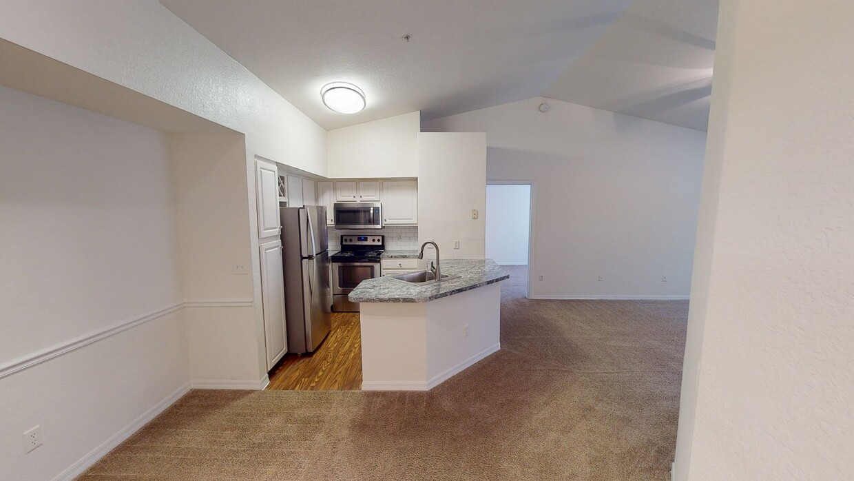 Photo - Ashton at Waterford Lakes Apartments