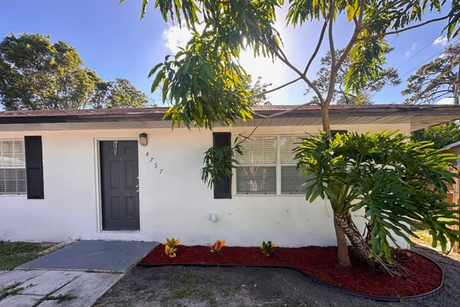 Building Photo - 4757 Myrtle Dr