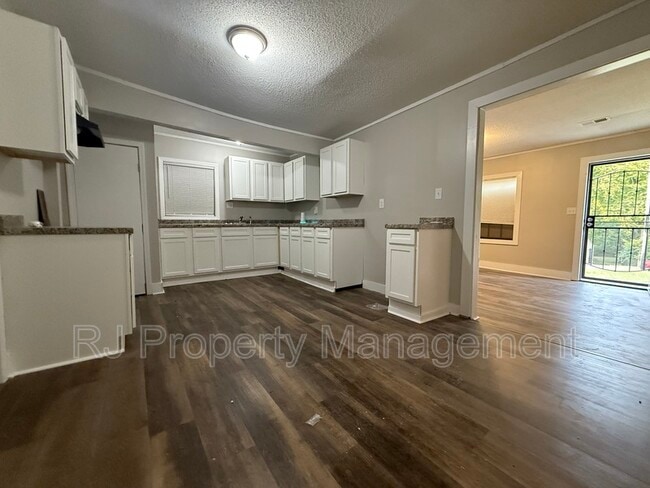 Photo - 705 Harahan Rd