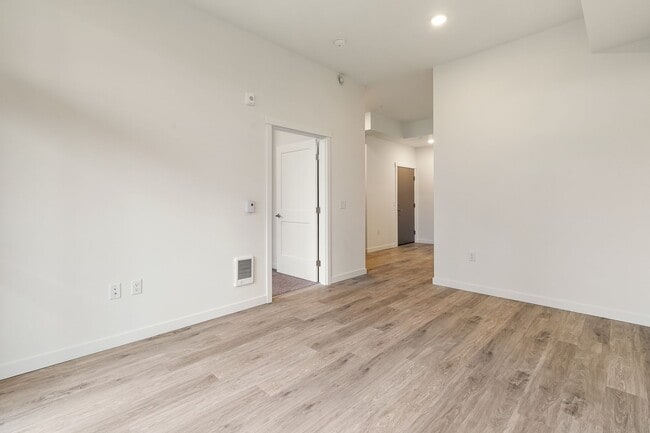 Photo - Brand New Luxury Apartments in Lynden - Ci...