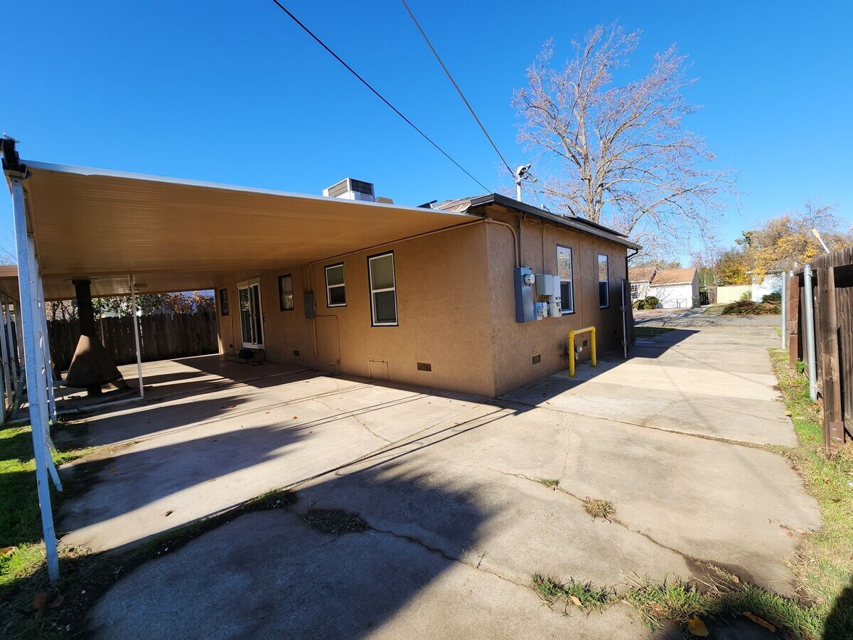 Photo - 1600 Shirley Dr - Sacramento 95822