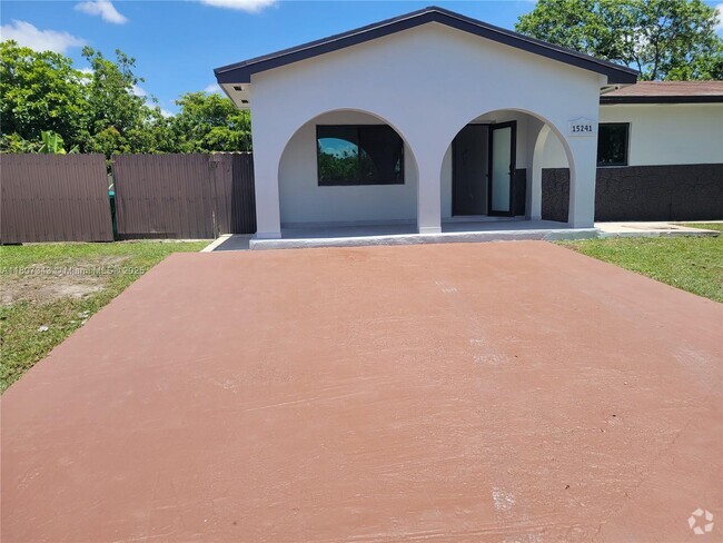 Building Photo - 15241 SW 301st St Rental