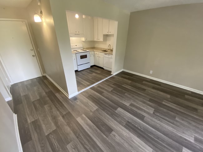 Photo - 1005 Hickory Hill Ln Unit B207