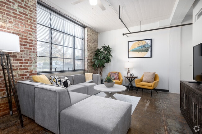 2BR, 2BA - 1061SF - Living Room