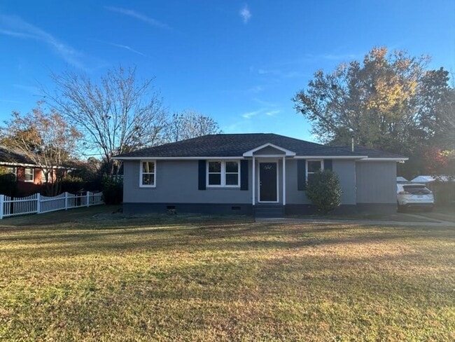 Building Photo - 1914 W Oakland-FULLY RENOVATED- 3 BEDROOM, 1 BATHROOM