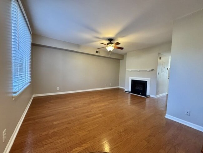Photo - 2 Bed, 1.5 Bathroom Townhome with 2 Vehicle Carport
