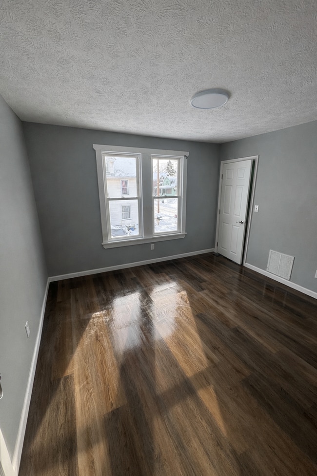 Photo - 306-308 Park Ave NW, Canton, OH 44708 Unit 306 Left