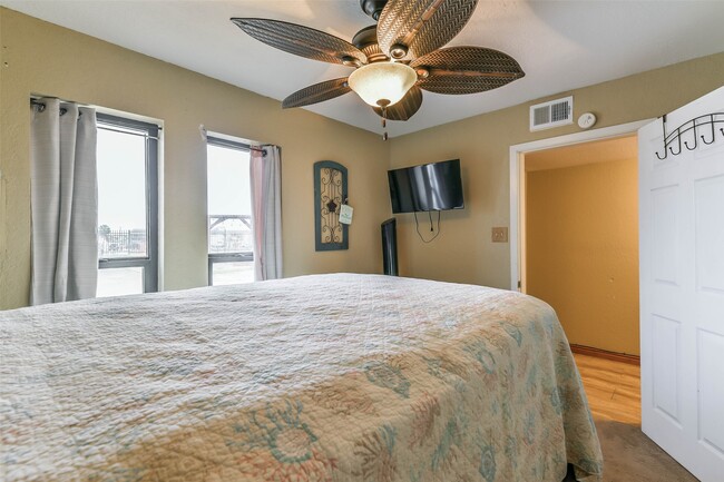 Photo - 411 Sailfish Ave Unit 104