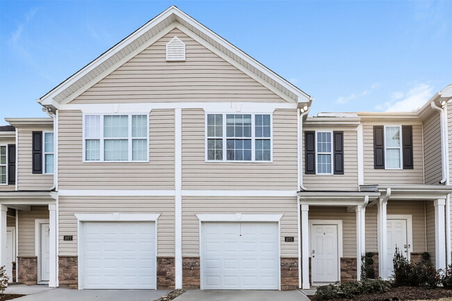 Photo - 1075 HighGarden Cir Townhome