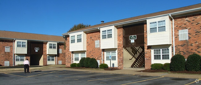 Berkley Square Apartments