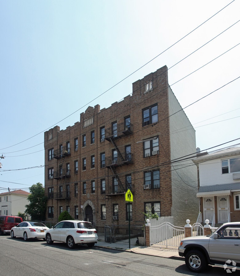Photo - 17-11 New Haven Ave
