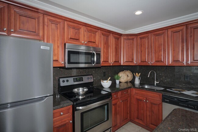 Photo - 28 Midship Ln Unit 7- 28