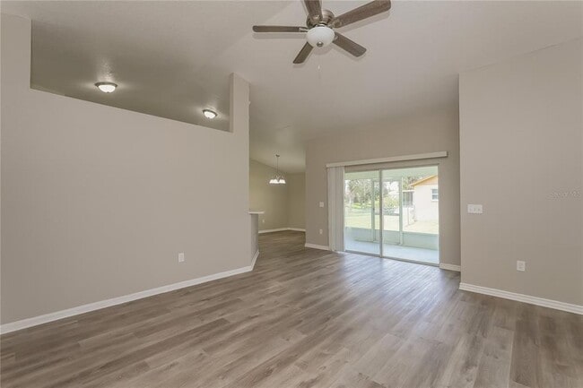 Photo - 3507 Manor Loop