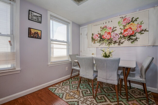 294 D St Unit 292-294  D str. #2, Room C