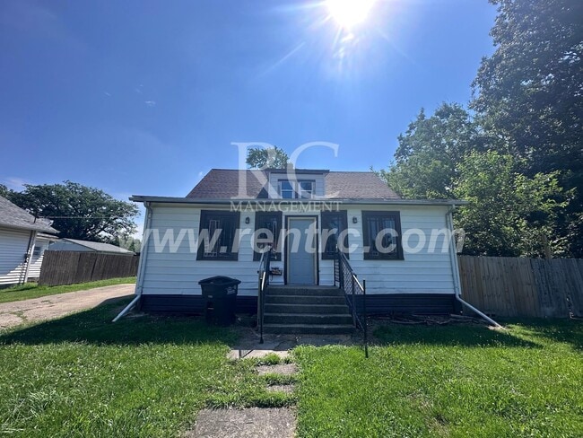 Building Photo - 33 Bismark-
