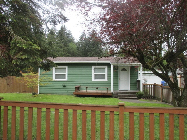 Charming 3 Bedroom Home in Tacoma - Charming 3 Bedroom Home in Tacoma